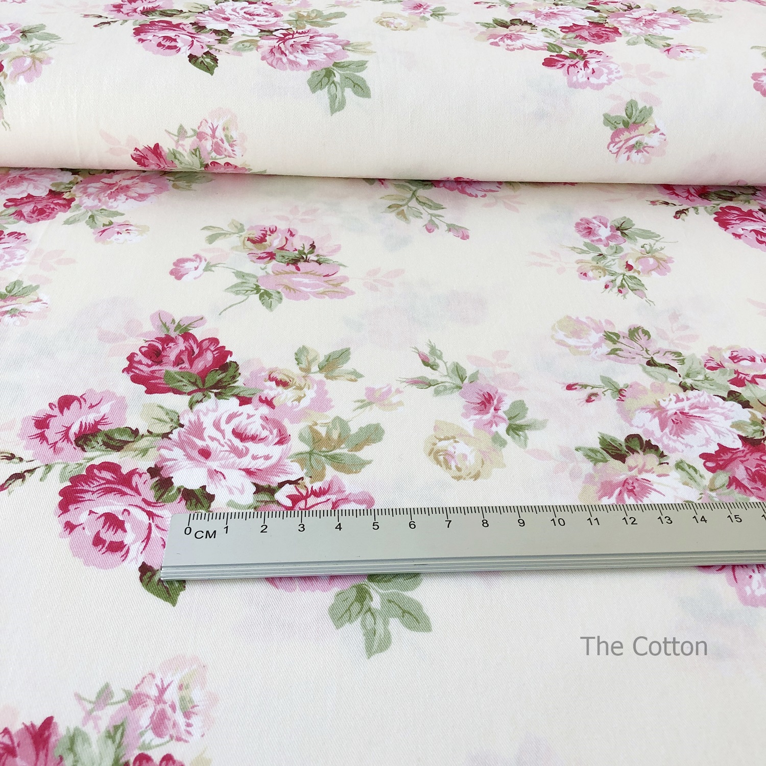 14.229.1. Сатин - Півоноподібні трояндочки на кремовому