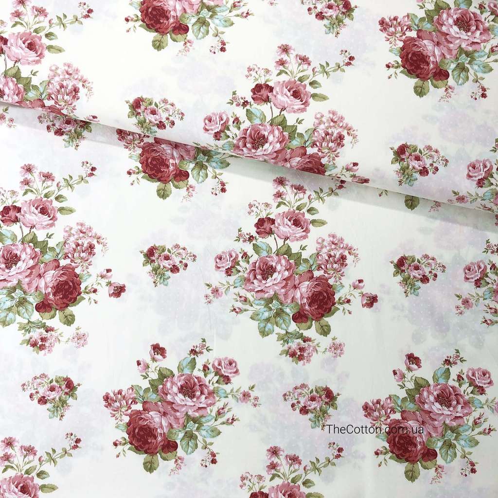 Ткань хлопок, сатин - Красные садовые розы и цветочки
