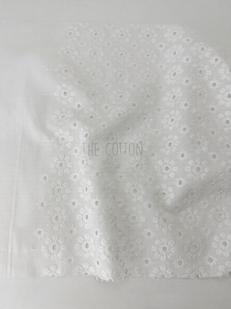 Батист вишивка набивна - принт квіти ромашки густі на молочному BV 0119