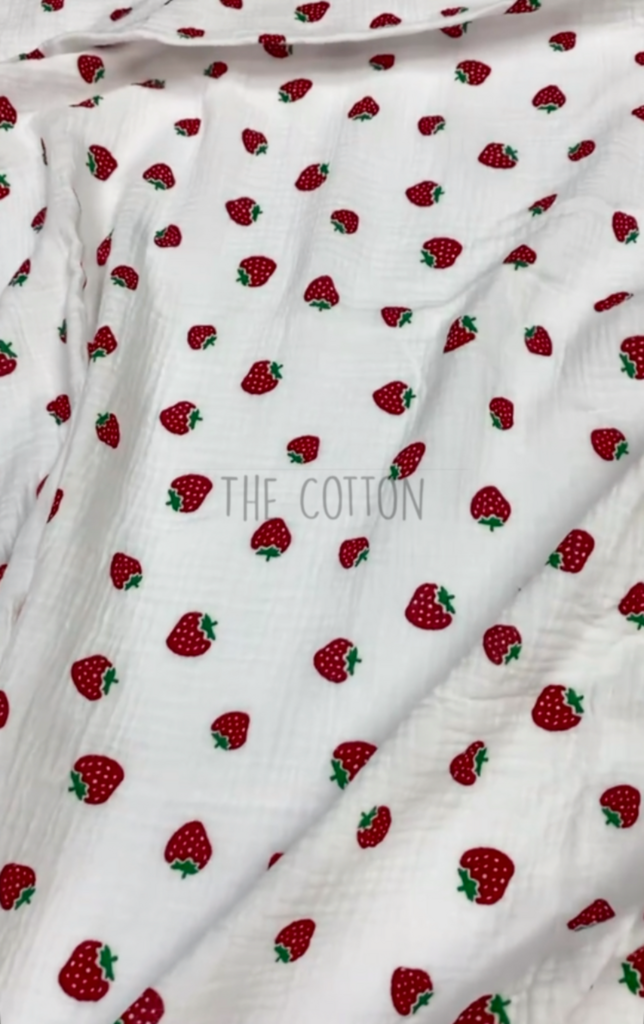 Муслін двошаровий - Принт фрукти,ягоди, овочі полуниці на молочному M 4001 C2