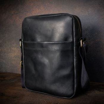 Купить мужскую сумку через плечо из натуральной кожи в Москве - мастерская  «Гинзо»