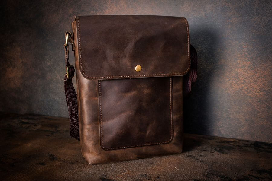 Мужская сумка планшет из натуральной кожи через плечо стильная качественная для работы