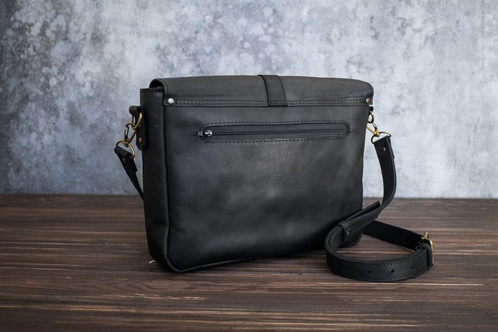 Crossbody shopper best sale