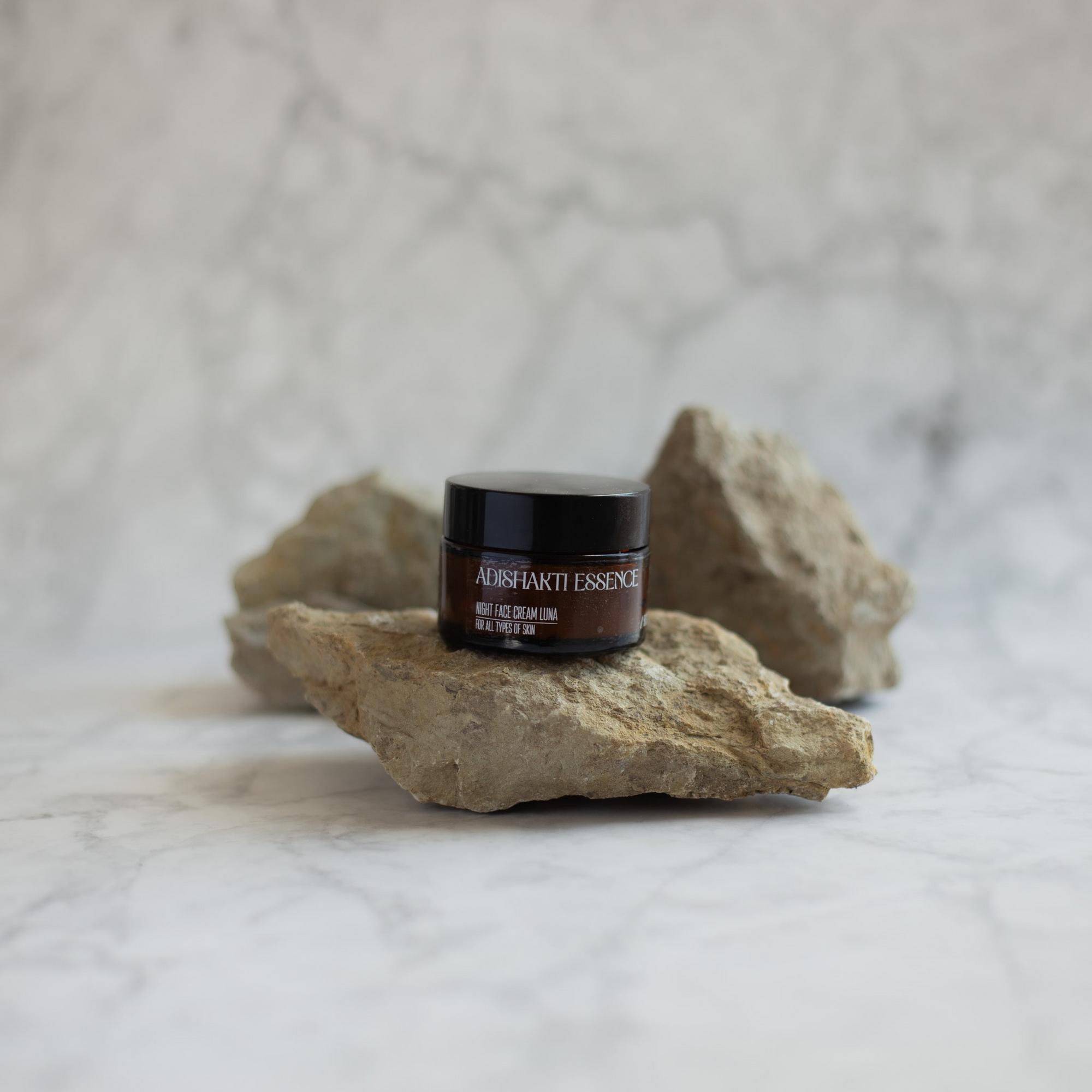 Nourishing night face cream LUNA for all types of skin [30 ml, 50 ml]