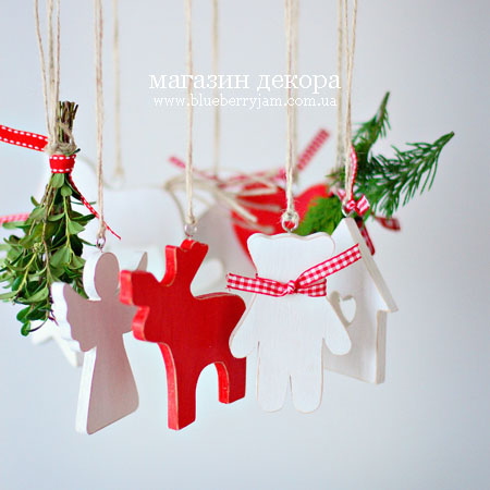 Підвіска ялинкова дерев'яна "Ведмедик" DreamWood