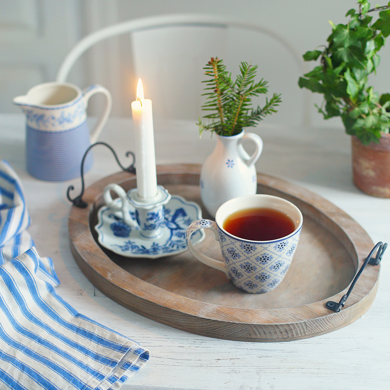 Поднос деревянный овальный с металлическими ручками DreamWood