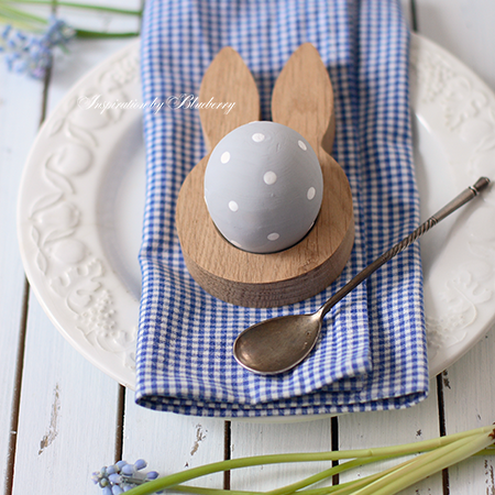 Підставка під яйце дубова "Вушка зайчика" 12см DreamWood