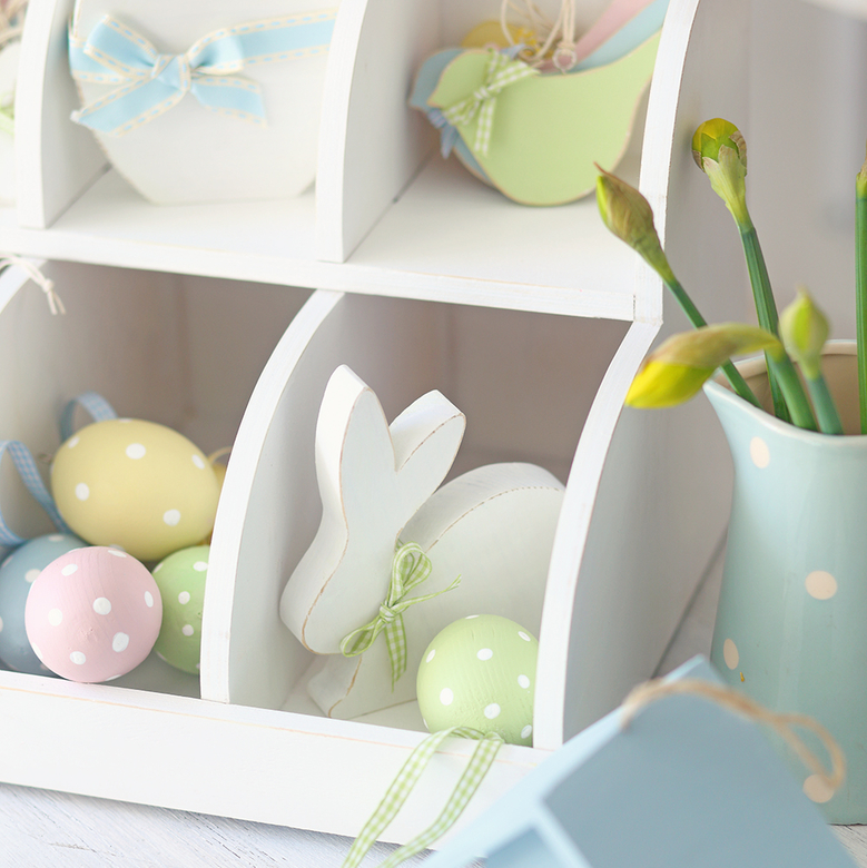 Фігурка дерев'яна "Зайчик" із зеленою стрічкою 12см DreamWood