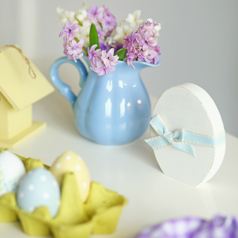 Фігурка дерев'яна "Великоднє яйце" з голубою стрічкою 12см DreamWood