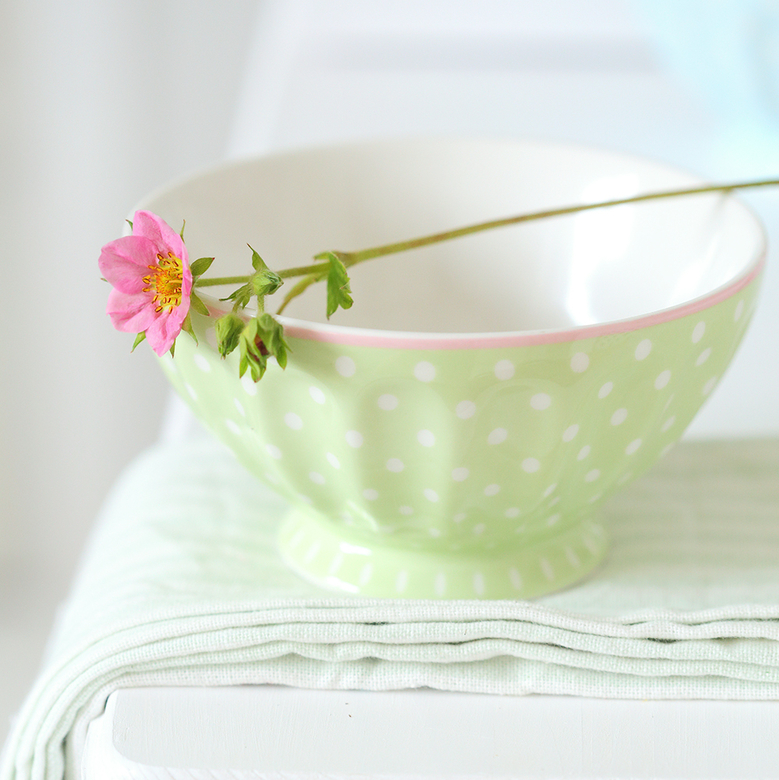 Піала фарфорова Spot Pale Green размер XL GreenGate