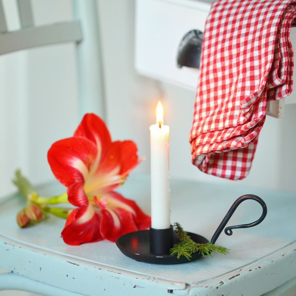 Підсвічник металевий чорний із ручкою Ib Laursen