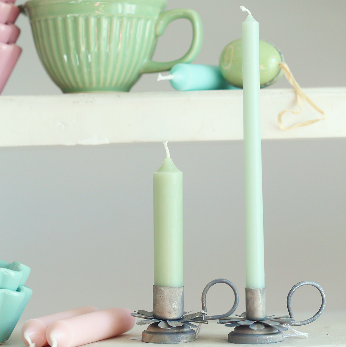Свічка висока 20см тонка світло-зелена Ib Laursen