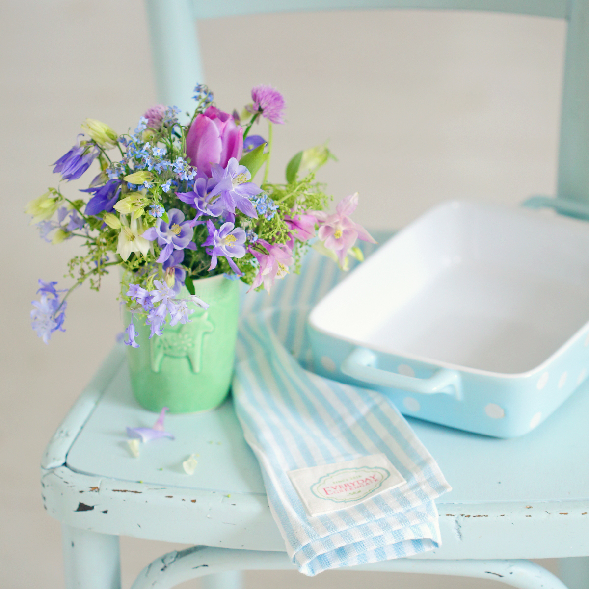 Форма для випікання голуба в горох із ручками 30см Isabelle Rose