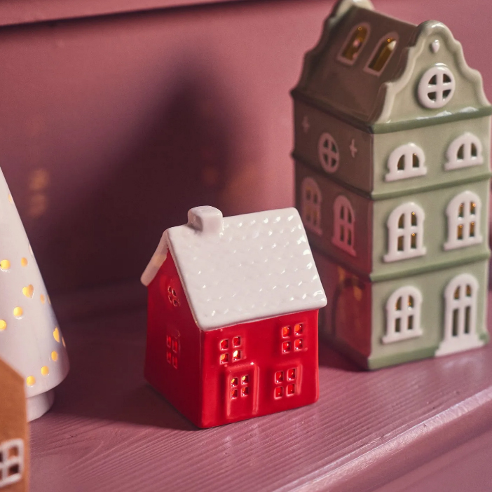 Підсвічник керамічний "Будиночок" червоний 9см з лампами LED Sostrene Grene