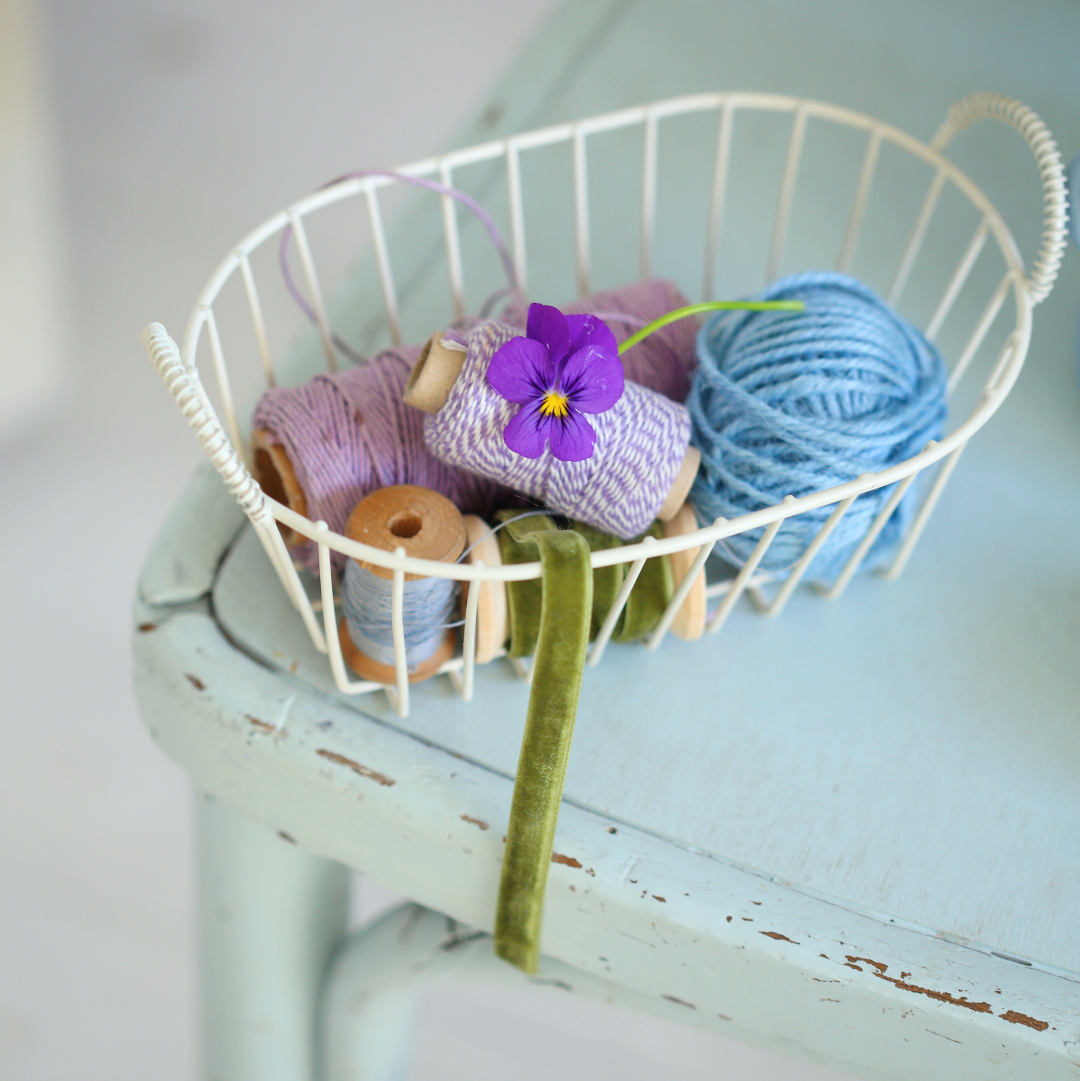 Корзинка металева 18см біла Canea