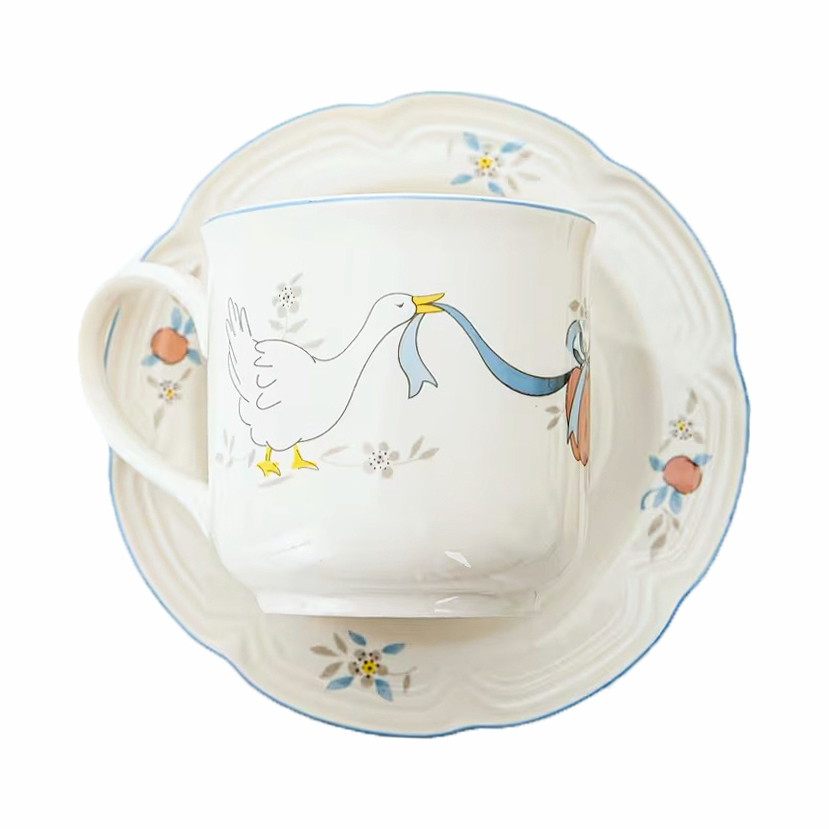 Чашка 280мл з блюдцем фарфорова "Гусеня" Canea