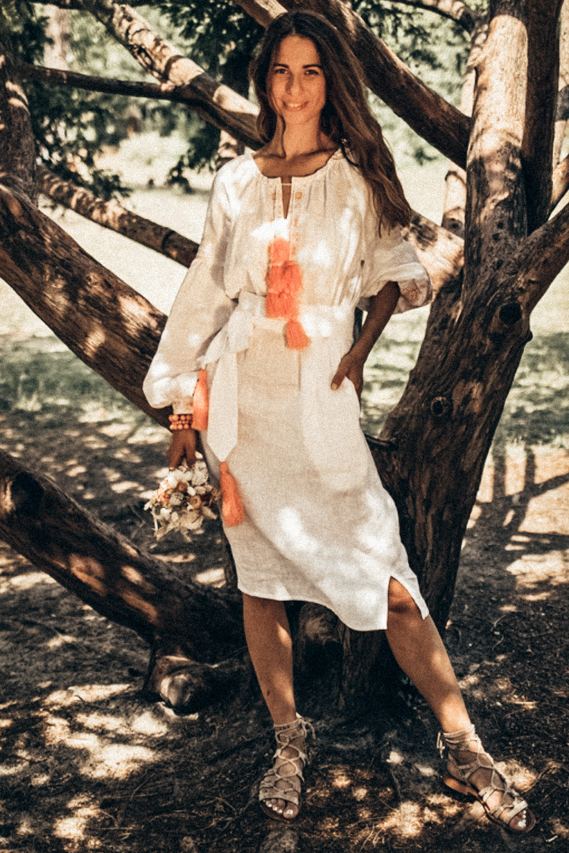 ROBE EN LIN BRODEE EDEN