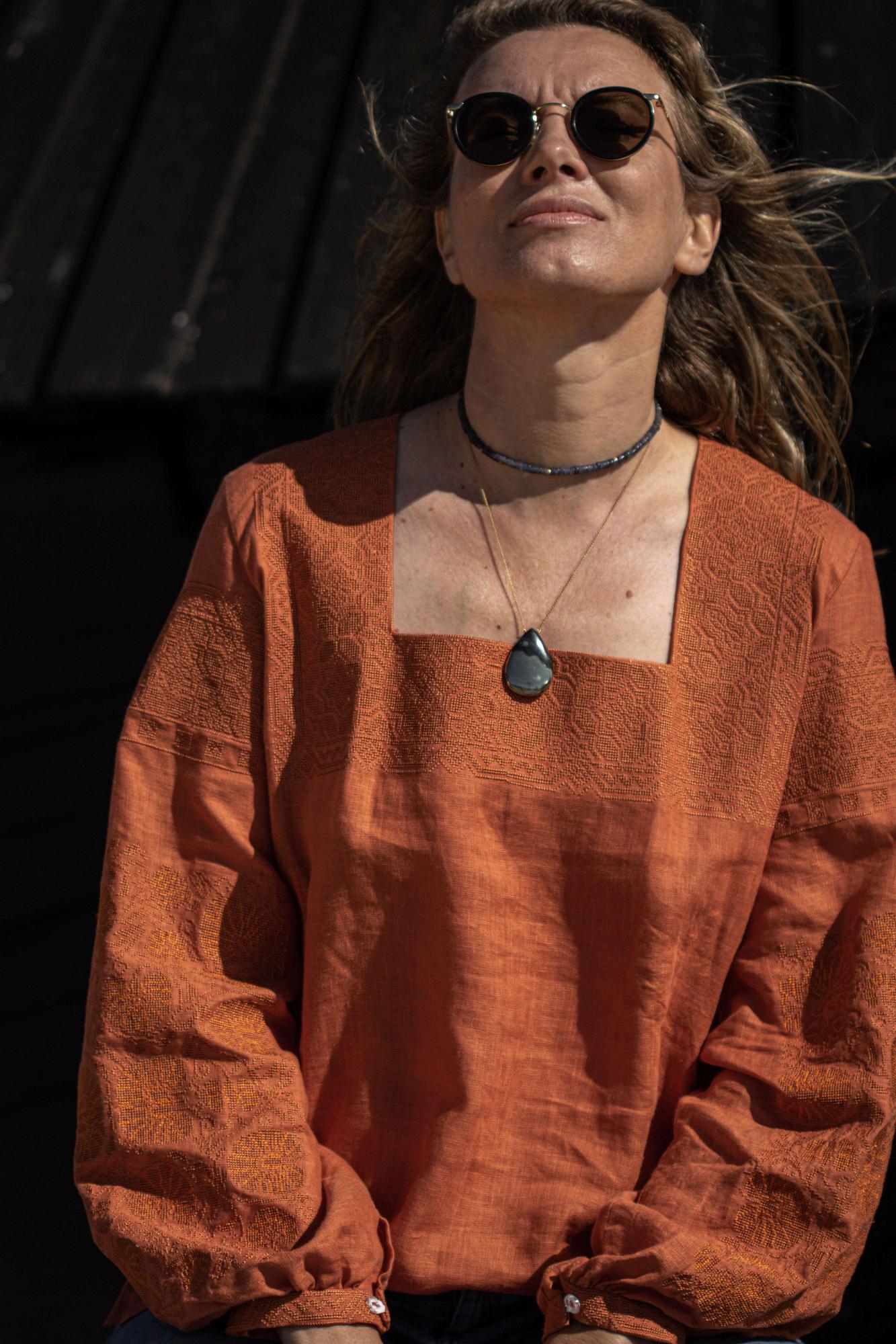 BLOUSE EN LIN TERRACOTTA PEACE
