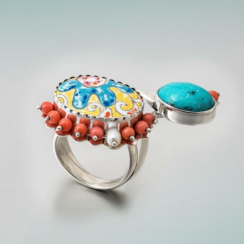 Кольцо с эмалью купить в москве в интернет-магазине минанкари от Enamel ...