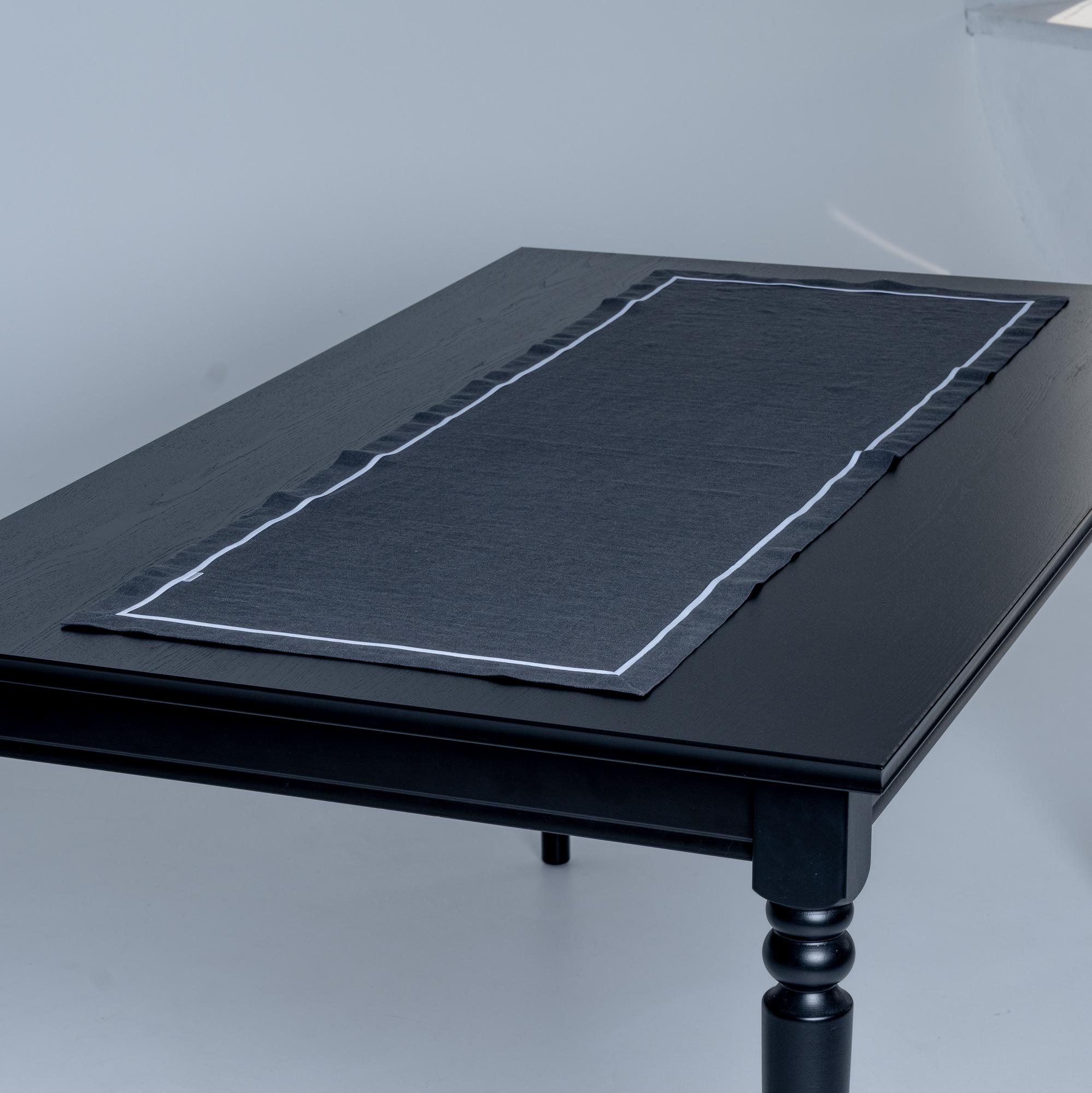 Раннер  оттенок Гроза с белым кантом