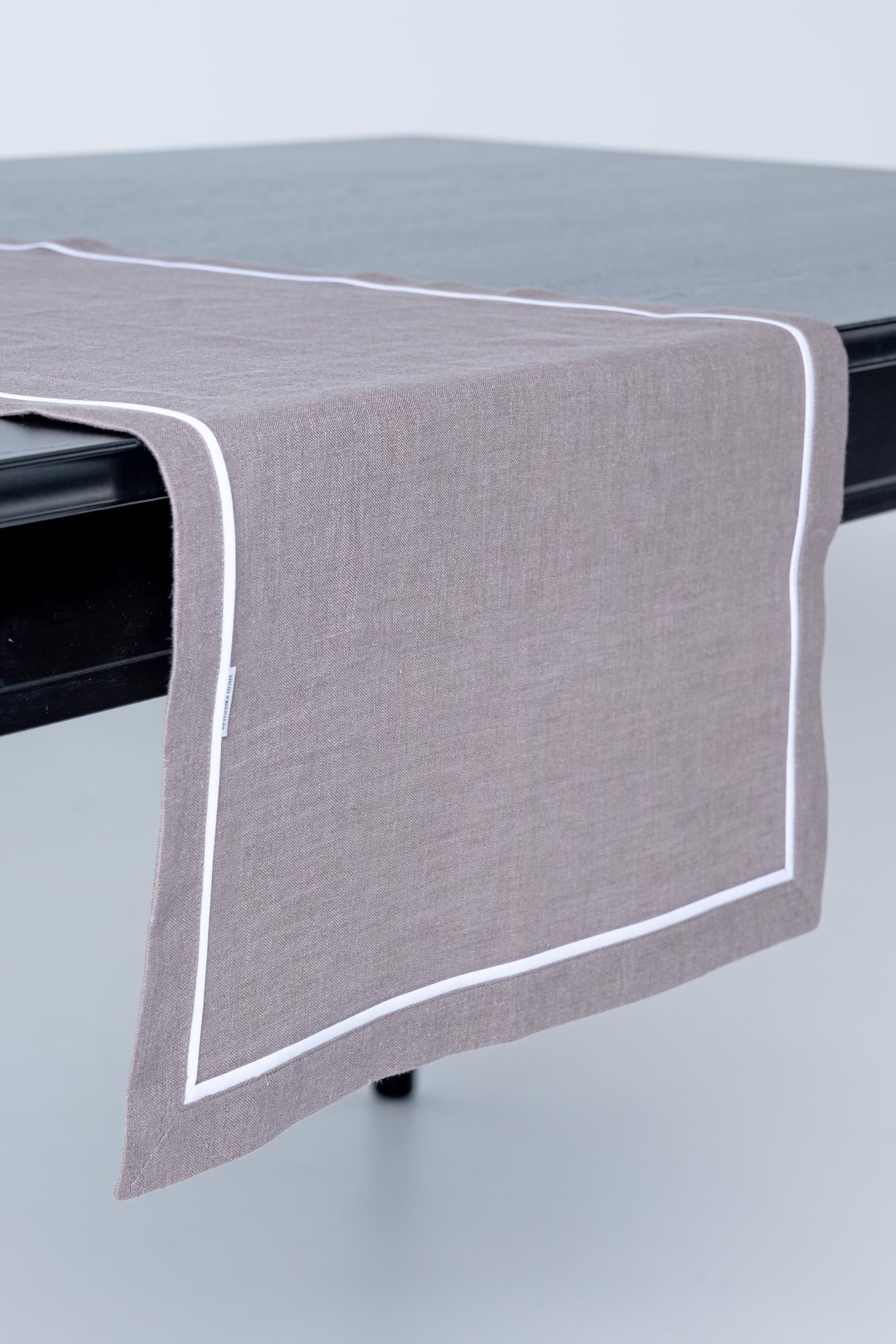 Раннер  оттенок Дюна с белым кантом