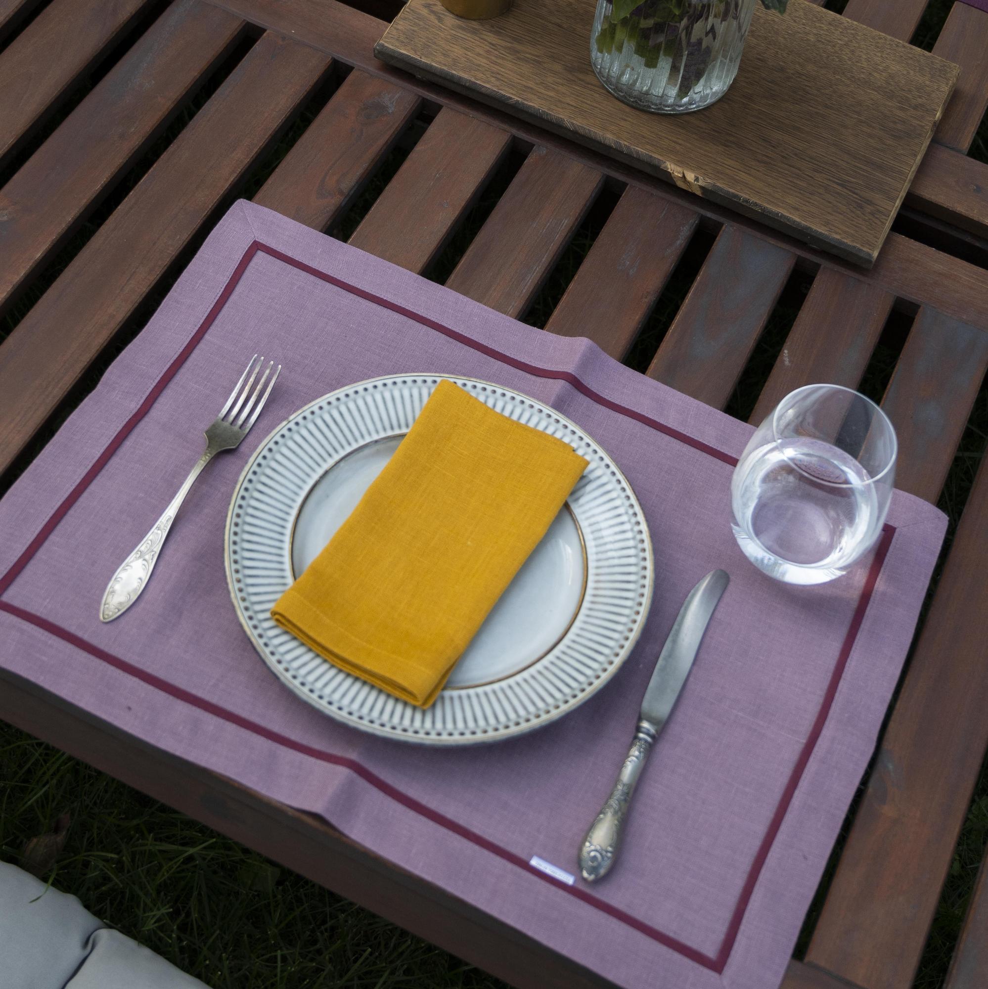 Плейсмат оттенок Ягода  с кантом