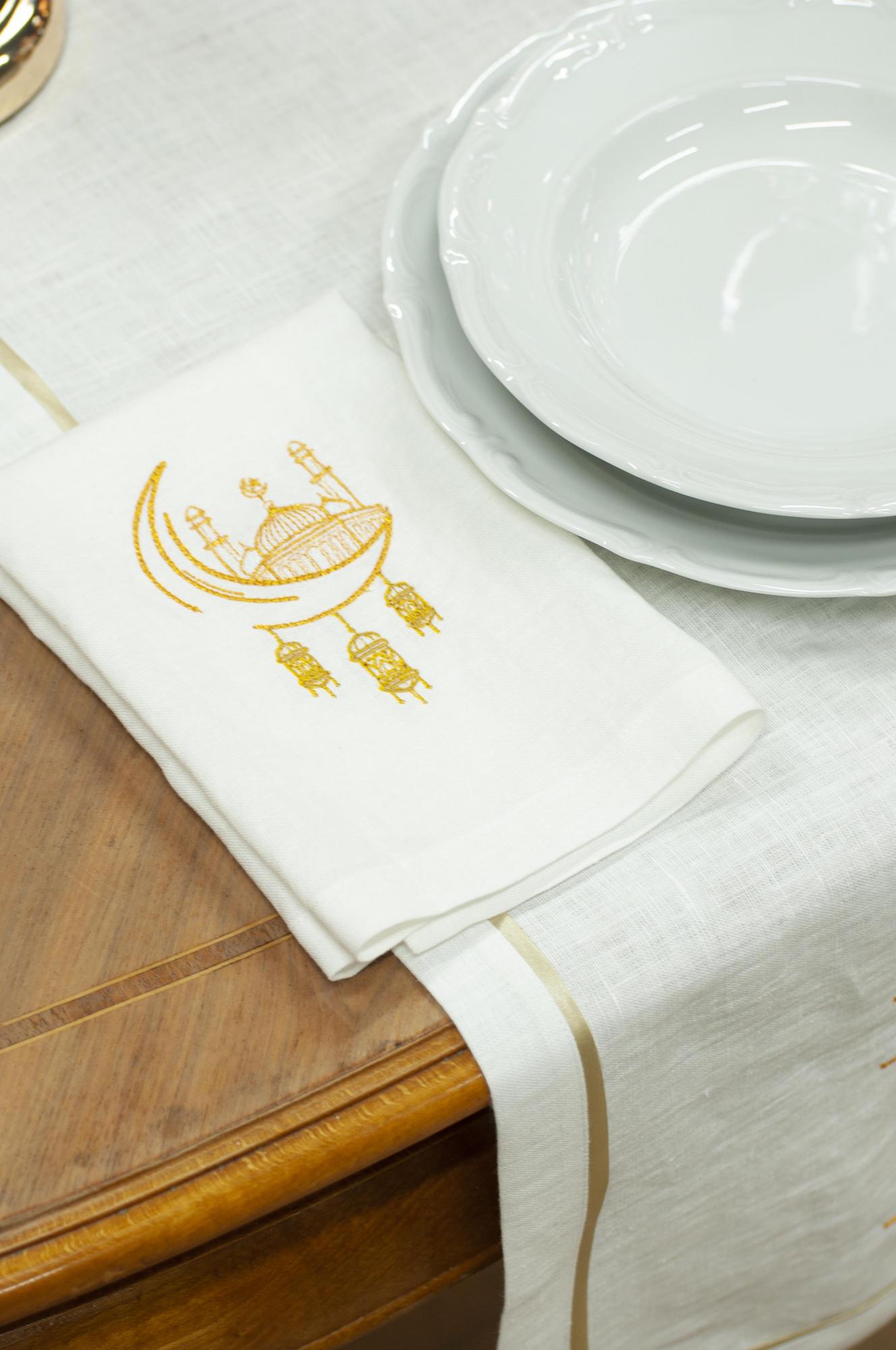 Комплект салфеток оттенок Белый с вышивкой Рамадан