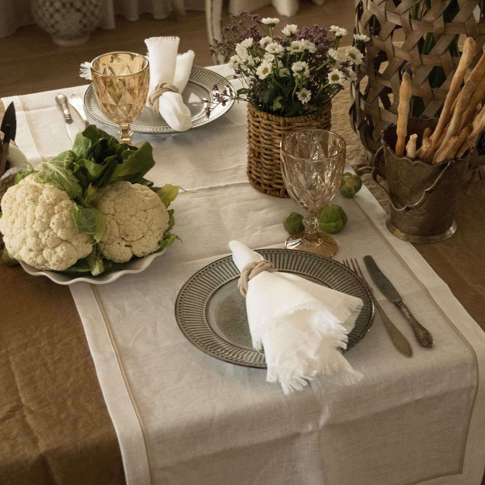 Комплект салфеток оттенок Белый с бахромой