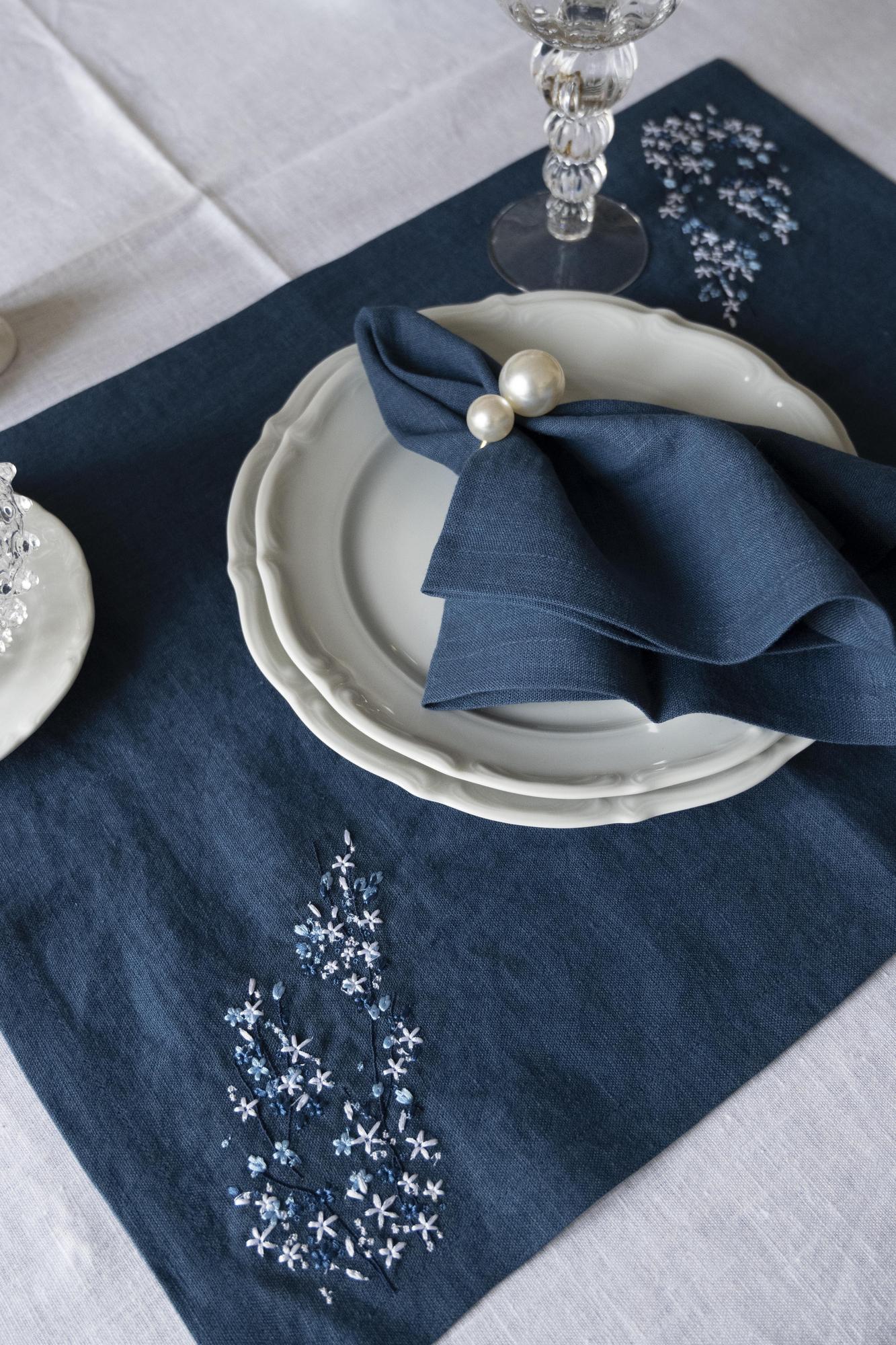 Плейсмат Океан с вышивкой Цветущие веточки