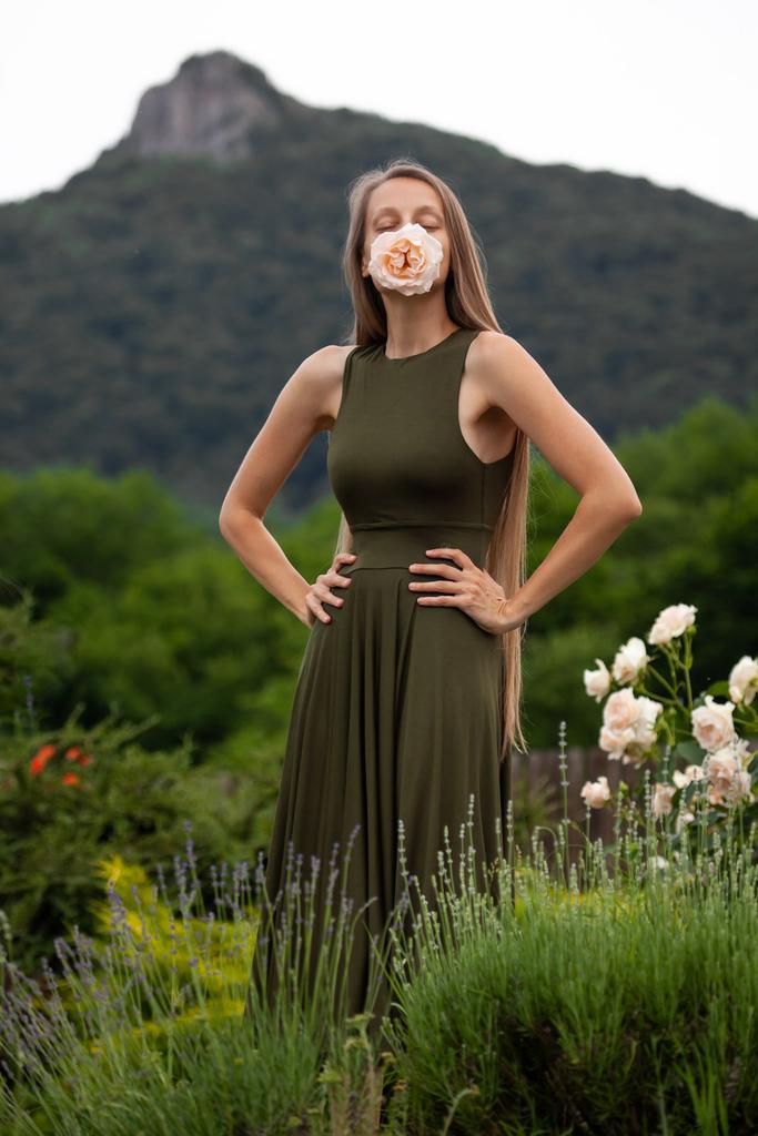 Qi-ROMANTIC-DRESS-NUDE-X