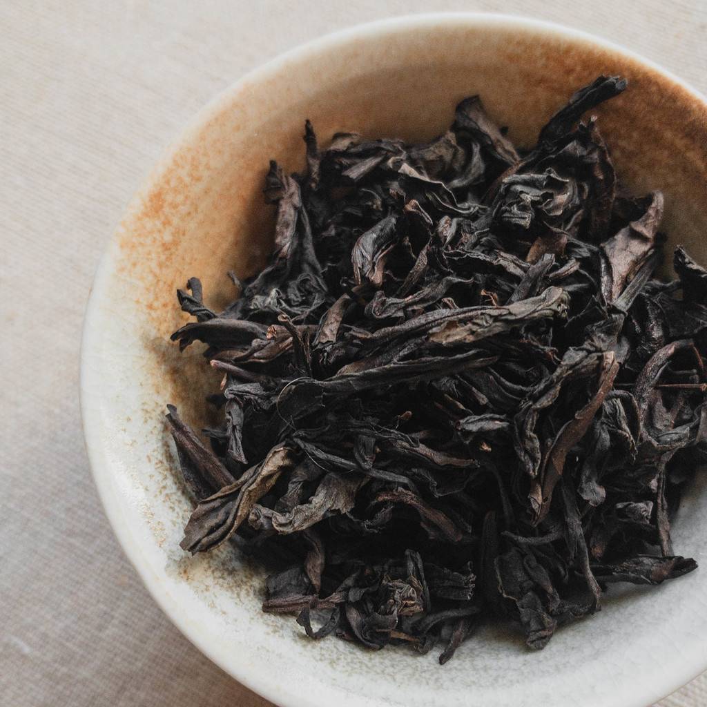Темний улун Жоу Гуй з гір Уїшань