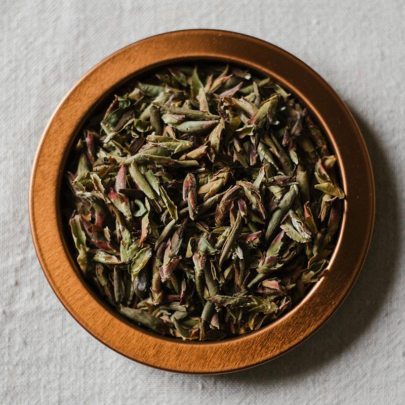 Білий чай Цзи Я Бао (з фіолетової сировини)