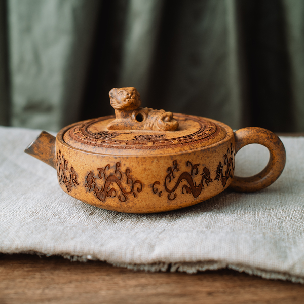 Чайник з ісинської глини з Тигром і Драконом, 170 мл
