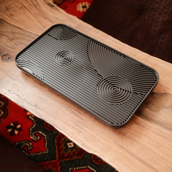 Чабань пластикова Кола на воді