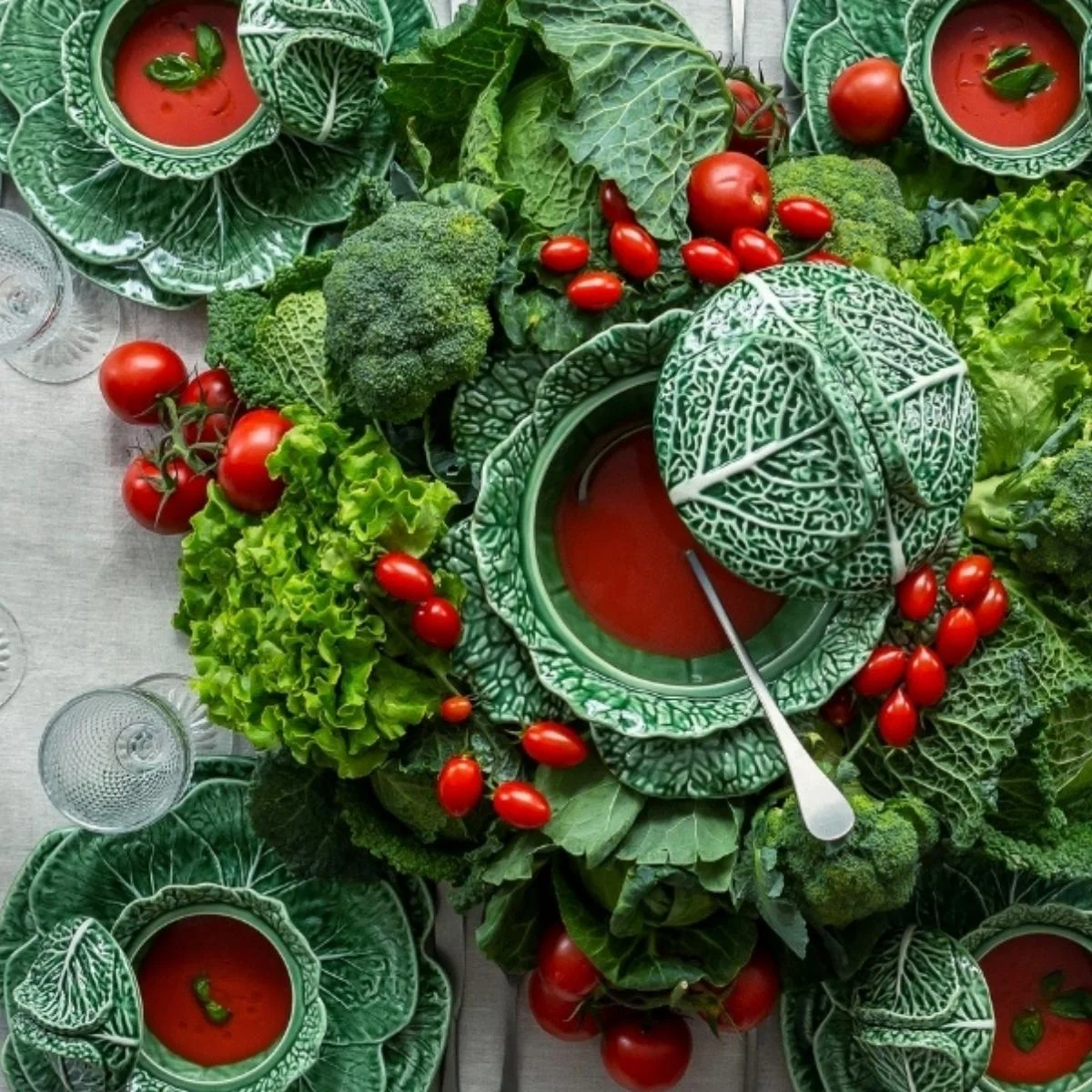 CABBAGE Чаша с крышкой 2000 мл, зеленая; Bordallo Pinheiro