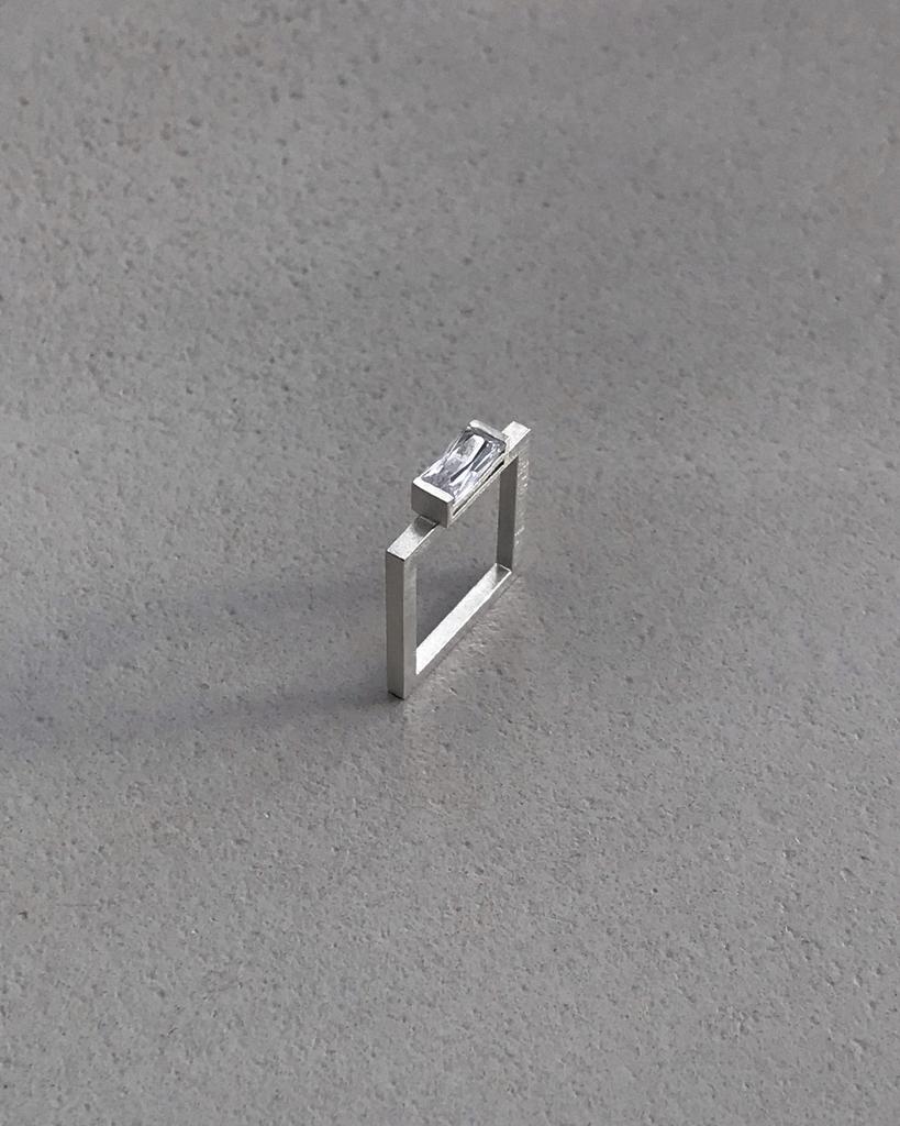 Кольцо №03 с прямоугольным камнем