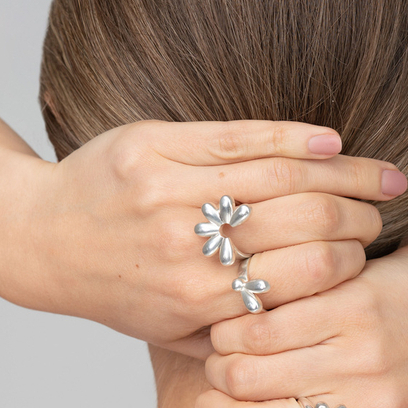 Кольцо "Два лепестка"