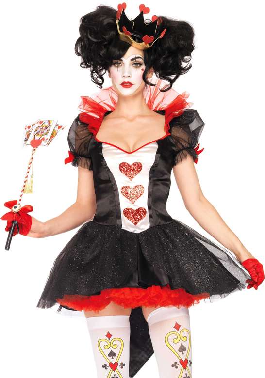 КАРТОЧНАЯ КОРОЛЕВА В КРАСНОМ