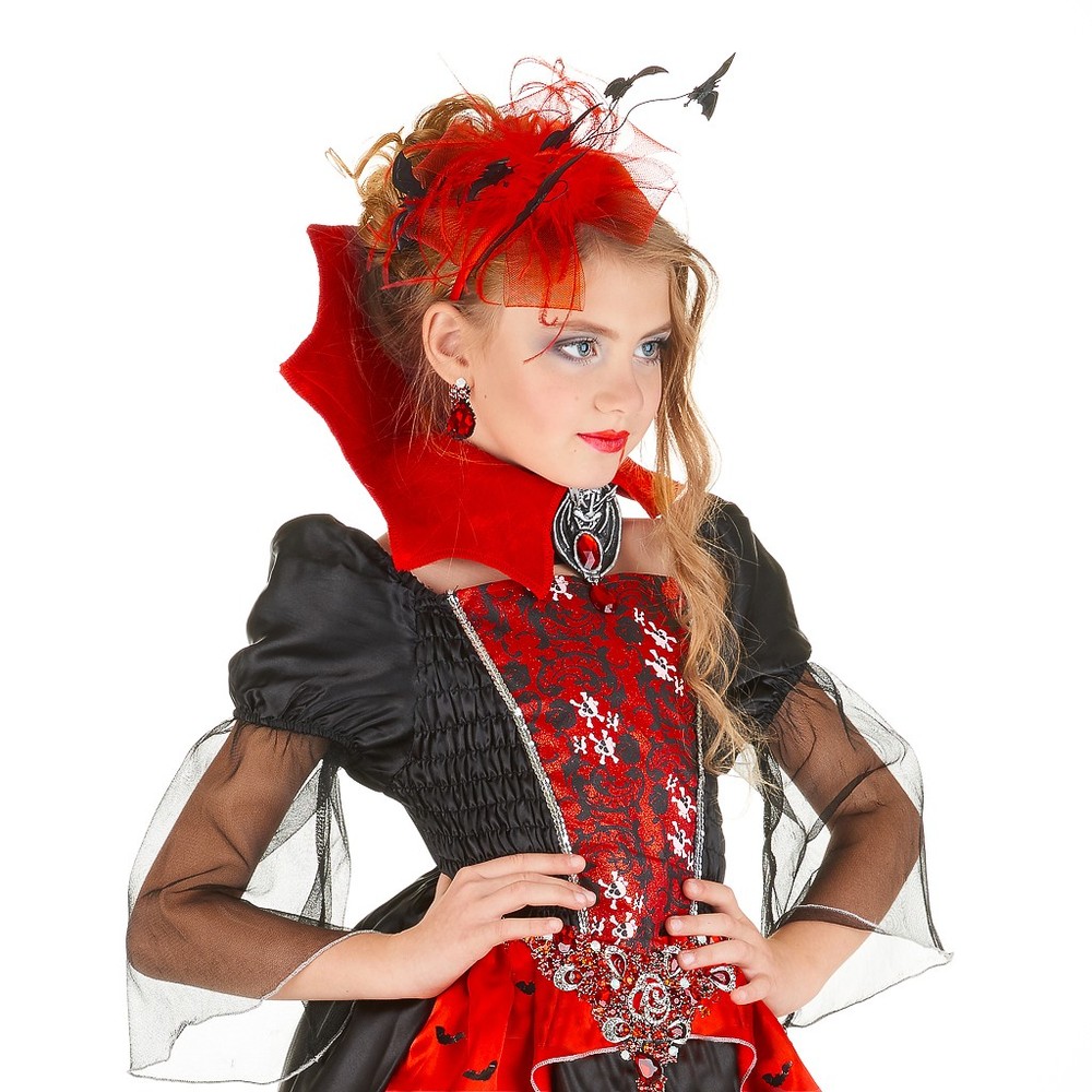 Карнавальный костюм вампирши для девочки на Хэллоуин