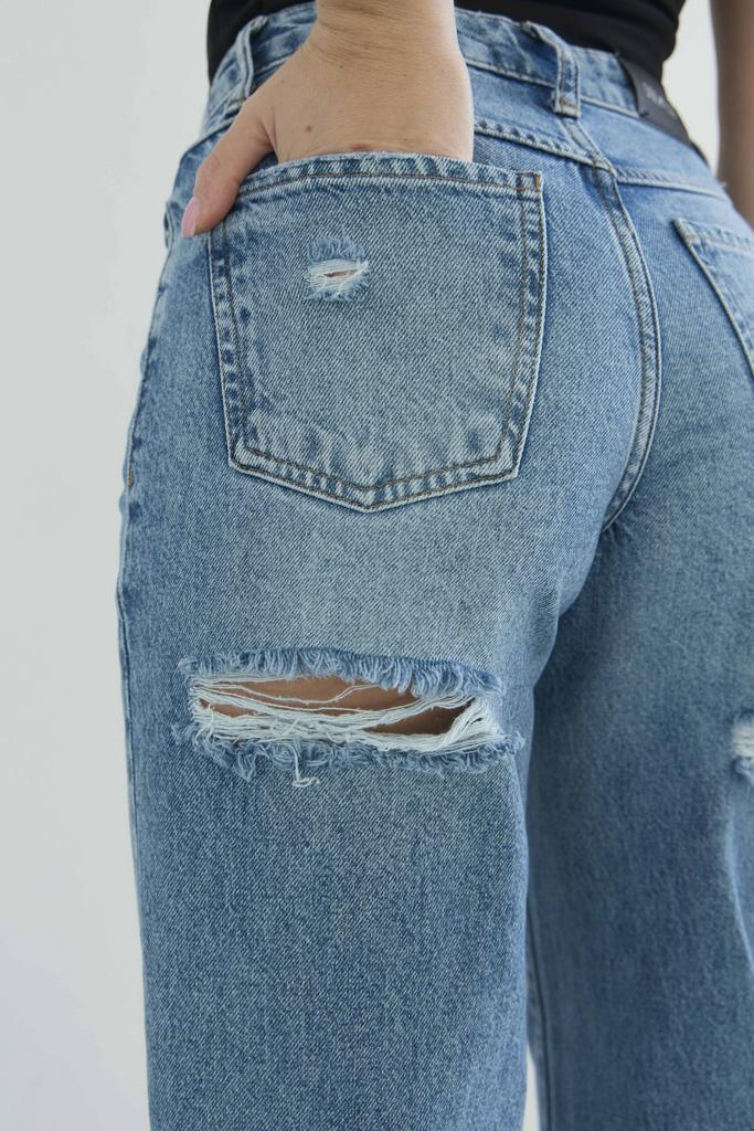 ДЖИНСИ З АКЦЕНТНИМИ РОЗРІЗАМИ