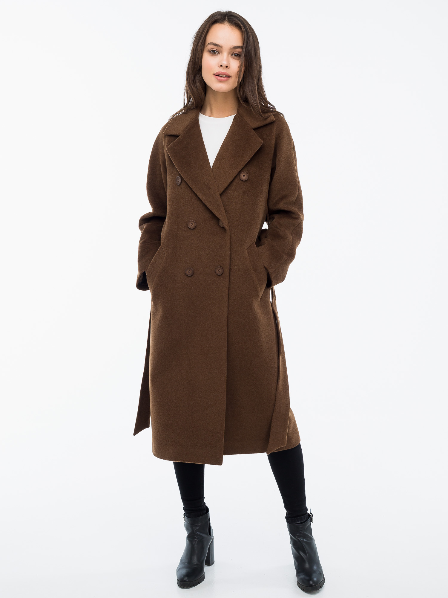 Купить коричневое пальто. Коричневое пальто. Коричневое пальто женское. Пальто темно коричневое женское. Пальто коричневого цвета.