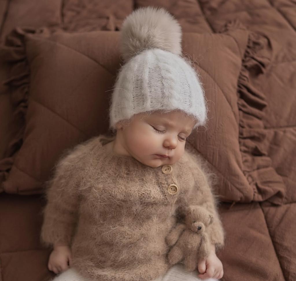 Jacket with braid, long sleeves and 4 buttons