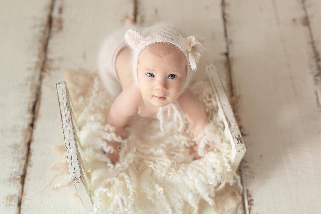 Hat  with ears and cord for kids