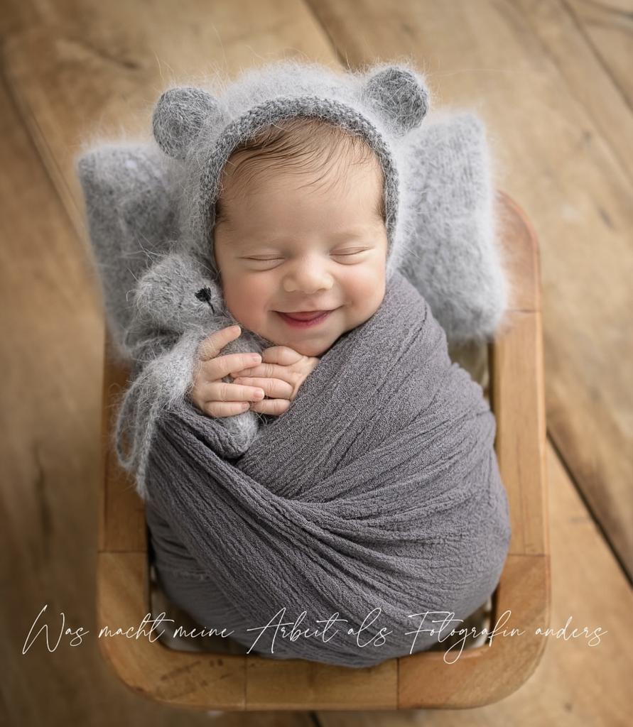 Hat with cord and ears