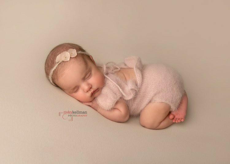 Body with sleeves and ruffle back