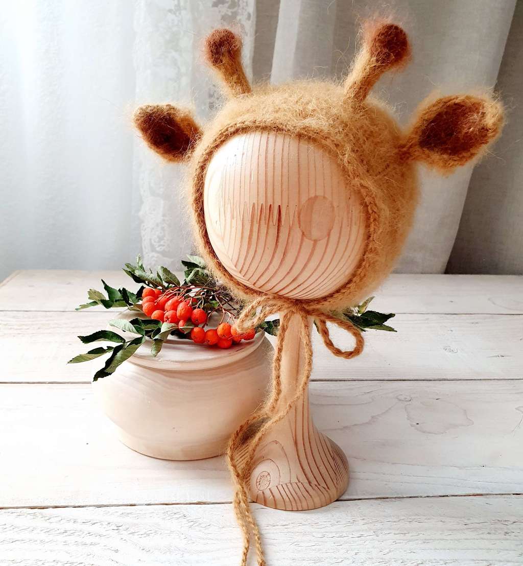 Hat Giraffe with cord