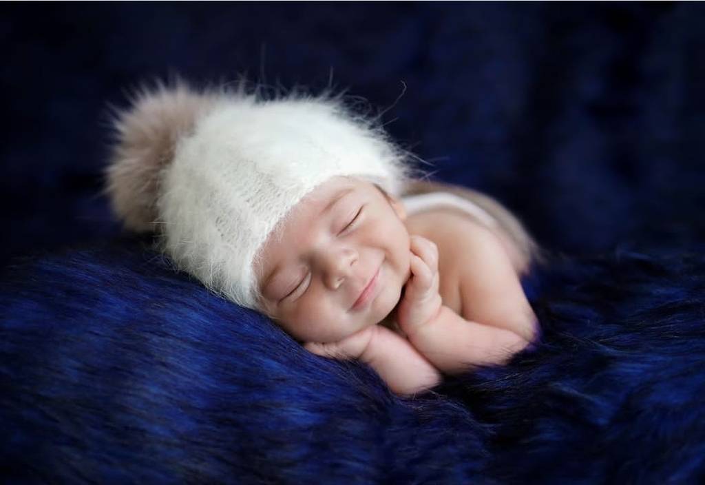 Cap with Breid and Pompon