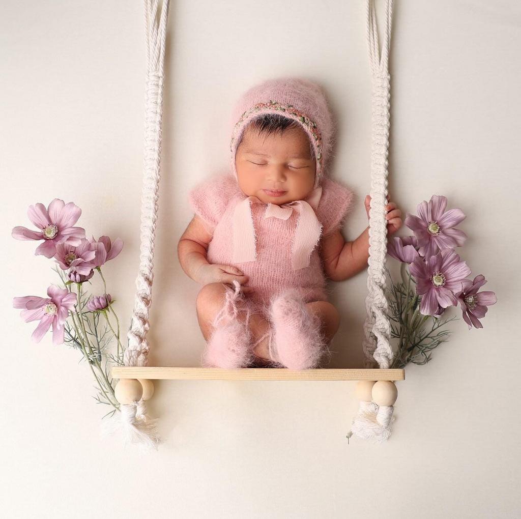 Hat with embroider  and ribbon