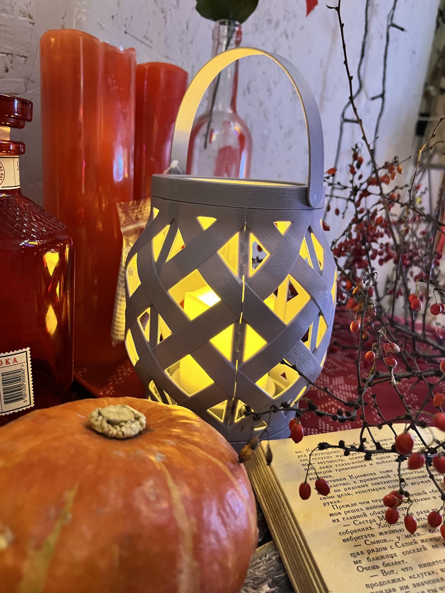 Ліхтарик зі свічкою