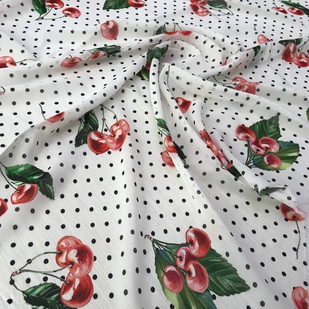 Шёлковый шифон оригинал DG фон белый в черный горох с вишнями